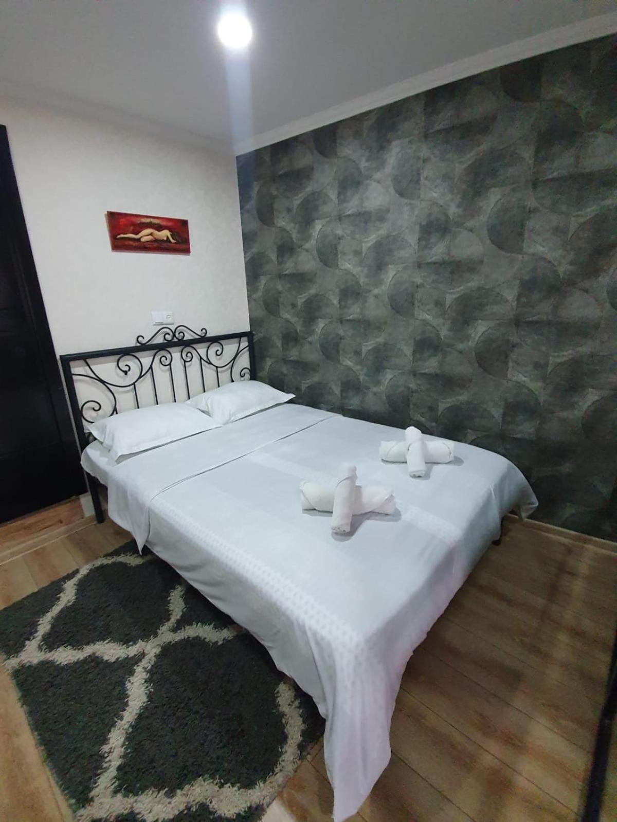 Gala Apartment Тбилиси Екстериор снимка